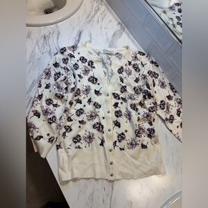 Carmen Marc Valvo Cream and Purple‎ Floral Cardigan